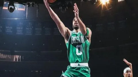 《揭秘NBA临界对决：雄鹿挑战掘金，连战连捷的背后秘密》